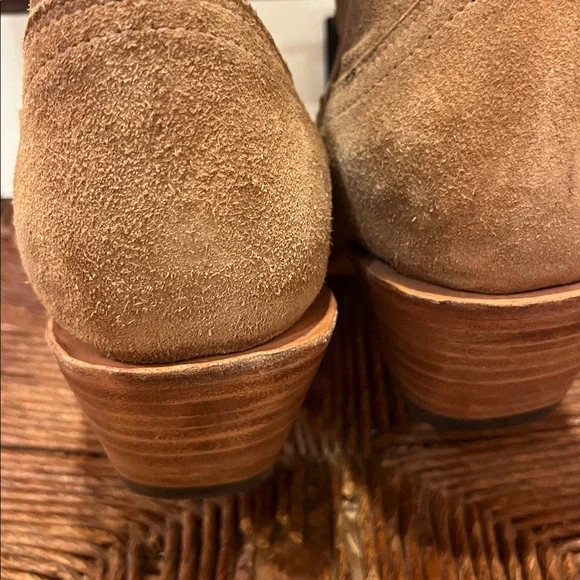 Corral Embroidery Suede Tall Top Snip Toe Cowboy Boot - Picture 15 of 16